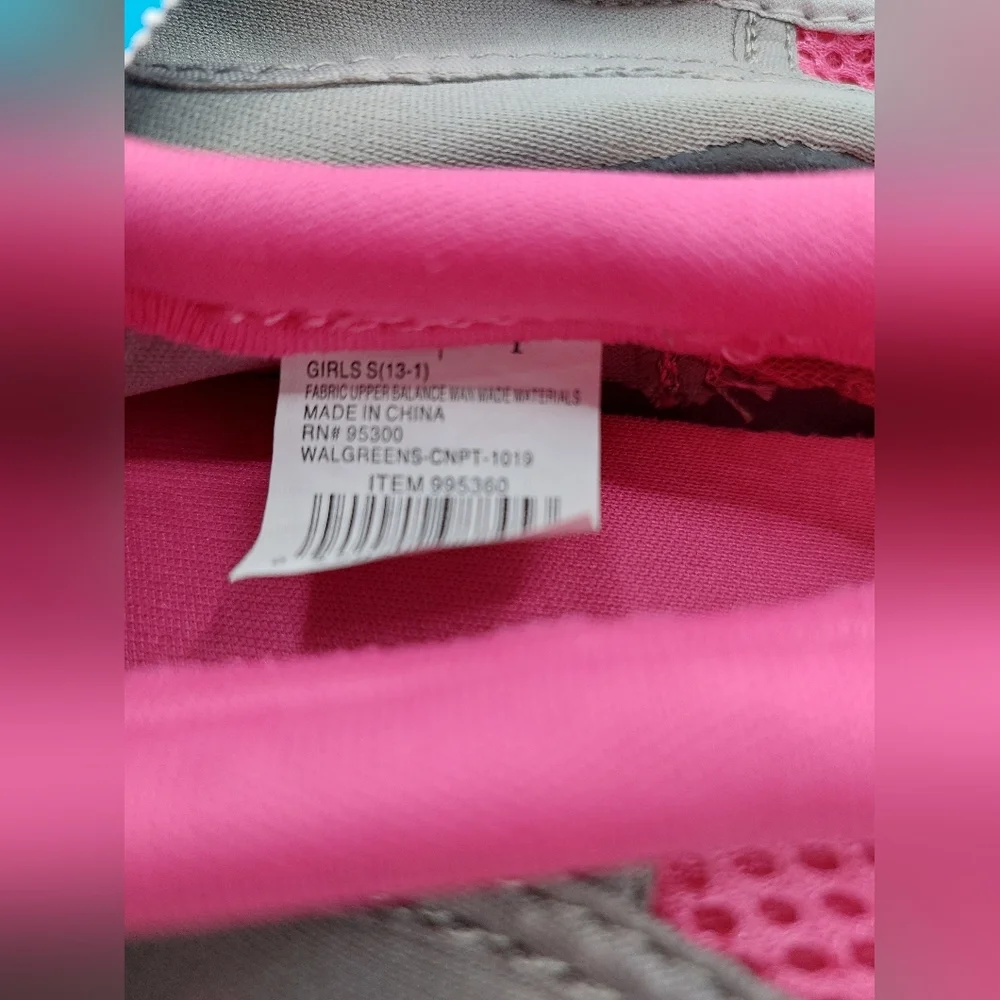 West Loop Girls Water‎ Shoes, Size 13/1 Gray/Pink